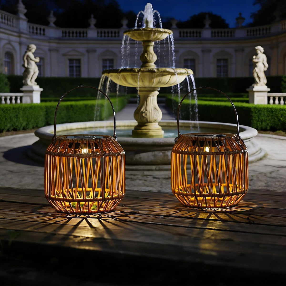 Solar-Powered Rattan Woven Lantern, Boho Decorative Table Lamp for Garden Patio Porch
